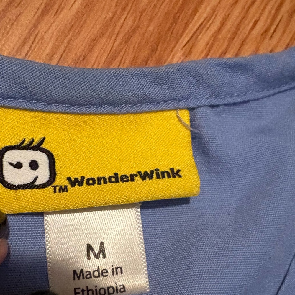 Bundle of 3 scrub tops - Picture 2 of 7